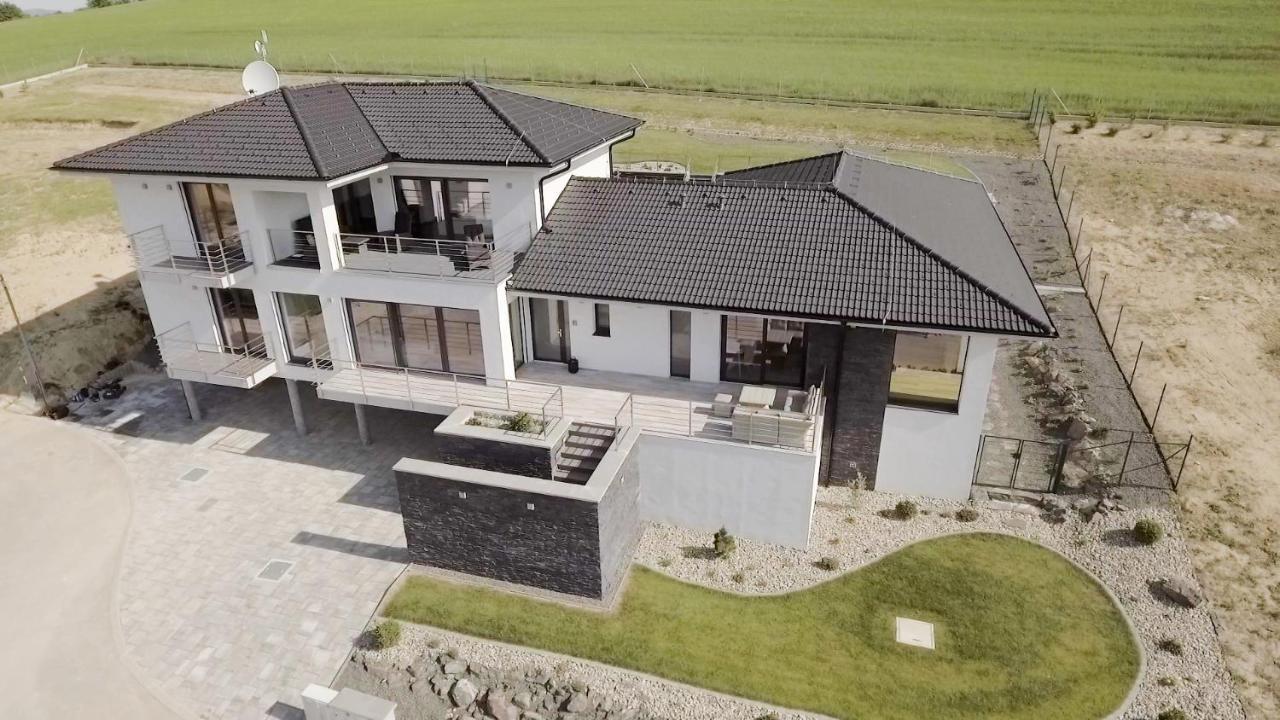 Luxury Villa Moravany nad Váhom Zewnętrze zdjęcie