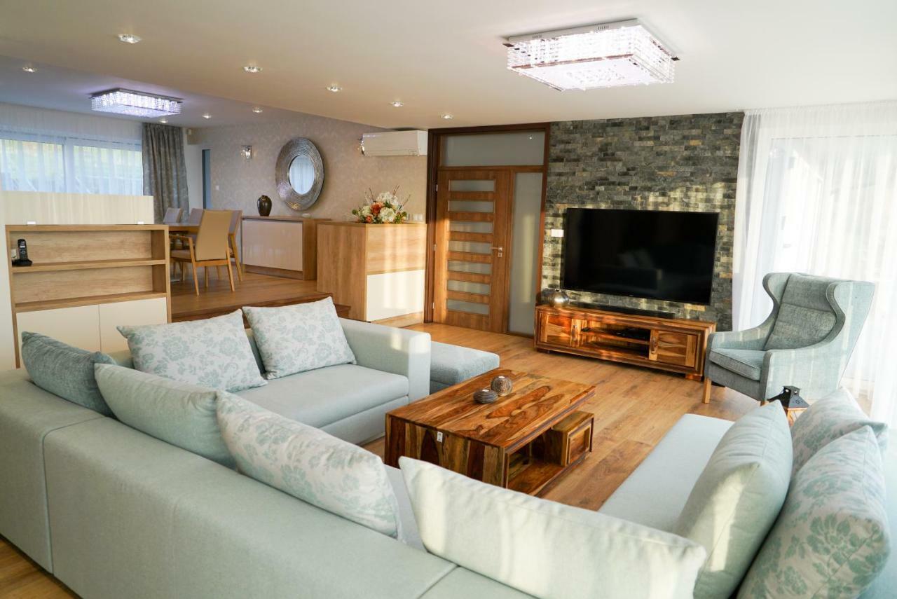 Luxury Villa Moravany nad Váhom Zewnętrze zdjęcie