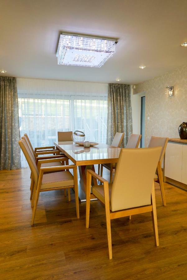 Luxury Villa Moravany nad Váhom Zewnętrze zdjęcie